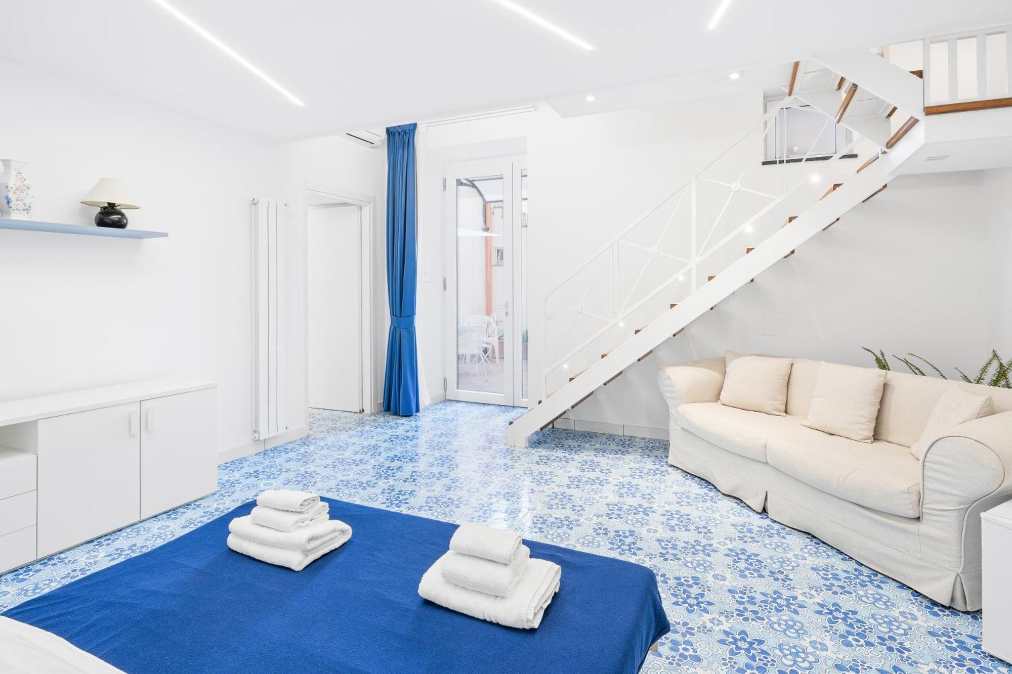 Luxe Minimal Duplex, Amalfi Coast - Airhome Vico Equense Ngoại thất bức ảnh
